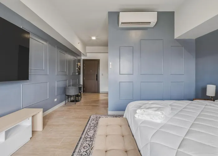 Apartahotel Bgc With Free Parking & Balcony Near Uptown Mall Manila